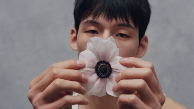 Video Reference: Skin, Hand, Plant, Flower, Eyelash, Petal, Gesture, Finger, Nail, Happy