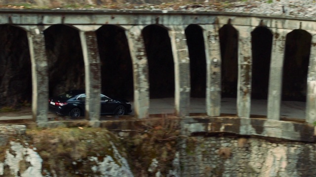 Video Reference: Water resources, Water, Automotive tire, Architecture, Automotive lighting, Car, Tire, Building, Vehicle, Freezing