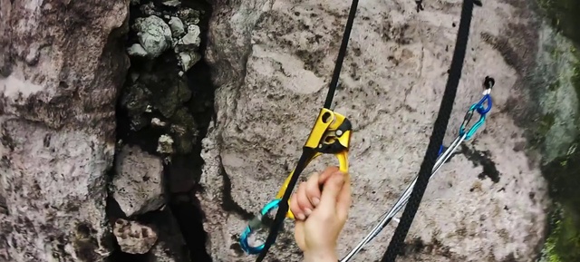 Video Reference: Rope (rhythmic gymnastics), Climbing, Rock-climbing equipment, Bedrock, Bungee cord, Recreation, Rope, Electric blue, Geology, Rock
