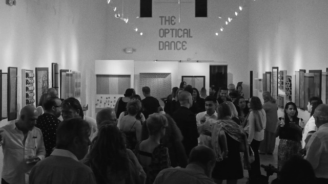 Video Reference: Black, Lighting, Architecture, Black-and-white, Style, Crowd, Youth, Event, T-shirt, Monochrome photography