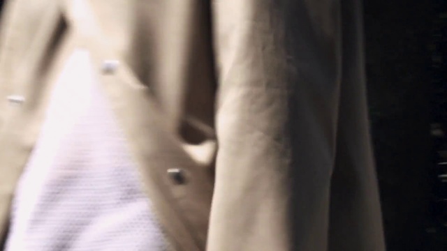 Video Reference: Sleeve, Waist, Collar, Elbow, Blazer, Eyelash, T-shirt, Chest, Human leg, Trunk