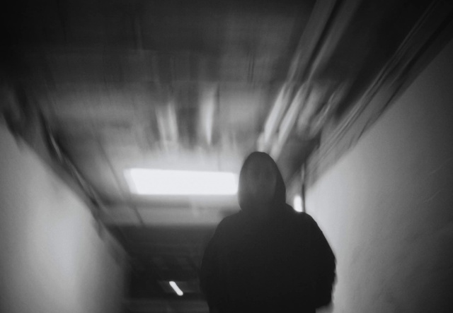 Video Reference: Sky, Flash photography, Grey, Black-and-white, Tints and shades, Automotive lighting, Darkness, Monochrome photography, Monochrome, Ceiling