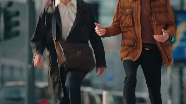 Video Reference: Jeans, Trousers, Outerwear, Leg, Street fashion, Luggage and bags, Eyewear, Sleeve, Bag, Waist