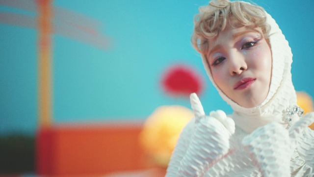 Video Reference: Lip, Eye, Eyelash, Toy, Azure, Human body, Jaw, Lipstick, Gesture, Happy