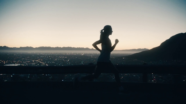 Video Reference: Cloud, Sky, Water, People in nature, Flash photography, Happy, Gesture, Sunset, Sunrise, Dusk