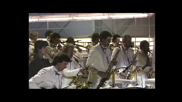 Video Reference: Musical instrument, Musician, Music stand, Saxophonist, Music, Reed instrument, Wind instrument, Brass instrument, Woodwind instrument, Entertainment