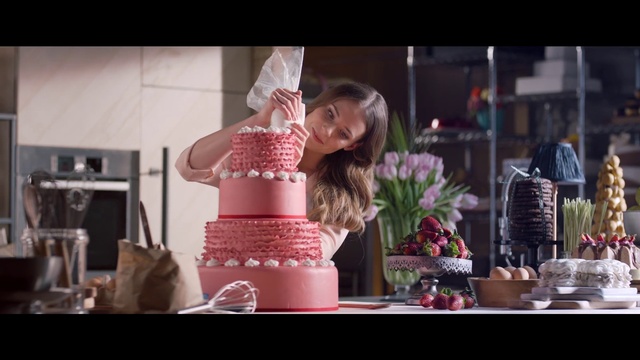 Video Reference: Flower, Food, Hat, Flash photography, Cake decorating, Pink, Petal, Happy, Cake, Table