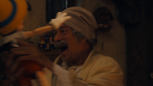 Video Reference: Gesture, Event, Wrinkle, Darkness, Night, Fun, Room, Fur, Turban, Tradition