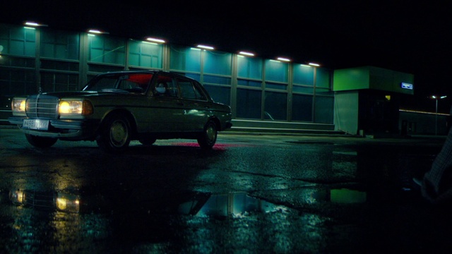 Video Reference: Automotive parking light, Tire, Car, Automotive side marker light, Vehicle, Wheel, Automotive lighting, Hood, Motor vehicle, Automotive tire