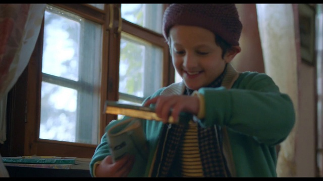 Video Reference: Smile, Window, String instrument, Musical instrument, Happy, String instrument, Finger, Musician, Wood, Plucked string instruments