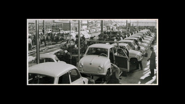 Video Reference: Car, Vehicle, Automotive parking light, Automotive lighting, Tire, Motor vehicle, Automotive design, Automotive side-view mirror, Mode of transport, Automotive exterior