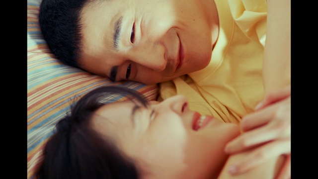 Video Reference: Forehead, Nose, Cheek, Skin, Lip, Glasses, Smile, Eyelash, Mouth, Comfort