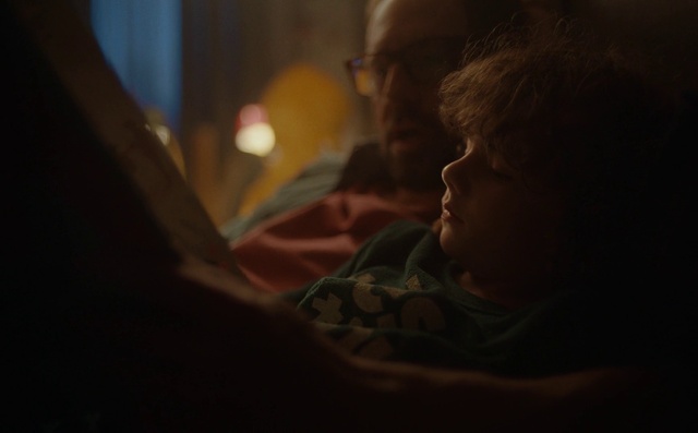 Video Reference: Flash photography, Comfort, Darkness, Event, Midnight, Sitting, Wood, Night, Fun, Room