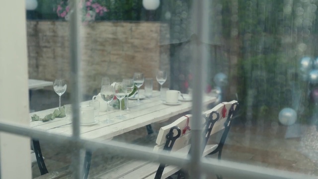 Video Reference: Tableware, Table, Chair, Tablecloth, Glass, Stemware, Drinkware, Outdoor table, Wine glass, Outdoor furniture