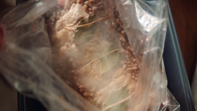 Video Reference: Food, Ingredient, Cuisine, Recipe, Dish, Plastic wrap, Comfort food, Oven bag, Transparent material, Delicacy