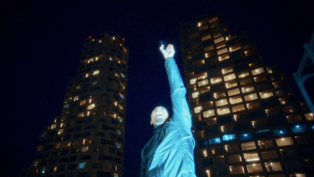 Video Reference: Skyscraper, Building, Sky, World, Tower, Tower block, Sculpture, Condominium, Statue, Cityscape