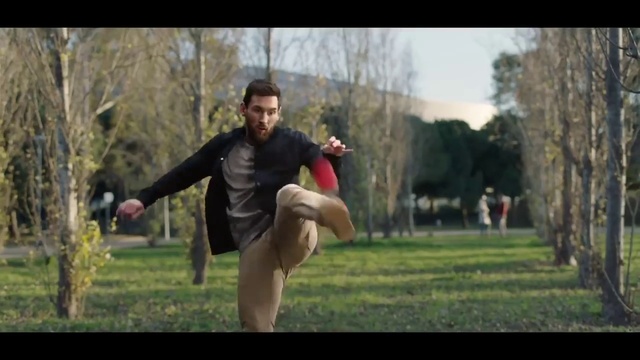Video Reference: Shorts, Plant, Sky, Flash photography, Tree, Happy, People in nature, Grass, Leisure, Recreation