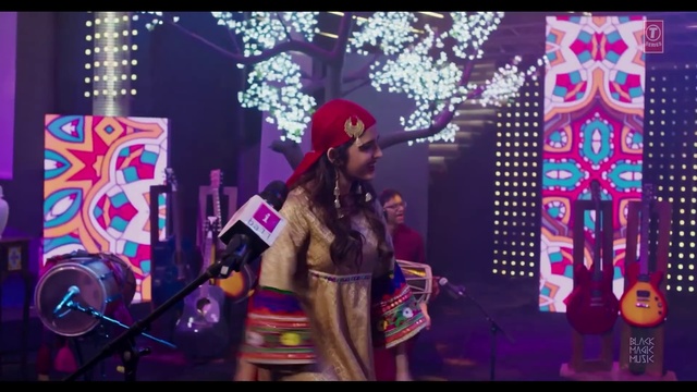 Video Reference: Microphone, Purple, Musician, Artist, Music, Violet, Pink, Performing arts, Music artist, Entertainment