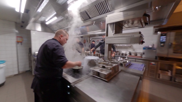 Video Reference: Kitchen, Cooking, Chef, Engineering, Gas, Customer, Cook, Machine, Service, Food processing