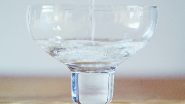 Video Reference: Drinkware, Stemware, Water, Liquid, Tableware, Barware, Fluid, Drink, Glass, Transparent material