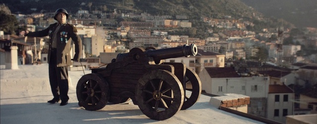 Video Reference: Trousers, Cannon, Wheel, Vehicle, Motor vehicle, Automotive wheel system, Rolling, Auto part, Automotive design, Mortar