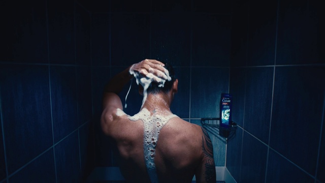 Video Reference: Hand, Vision care, Eyewear, Flash photography, Neck, Beard, Entertainment, Finger, Elbow, Chest