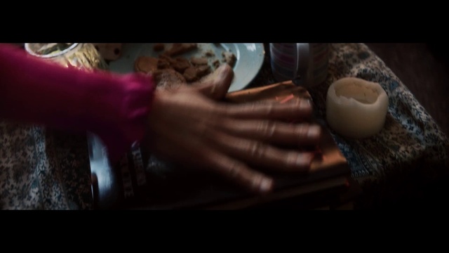 Video Reference: Flash photography, Gesture, Nail, Finger, Thumb, Recipe, Wrist, Serveware, Ingredient, Wood