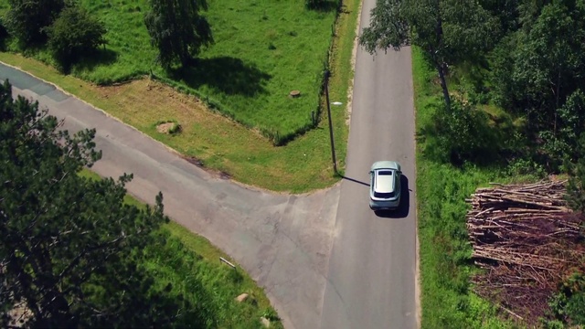 Video Reference: Tire, Plant, Wheel, Vehicle, Automotive tire, Motor vehicle, Tree, Infrastructure, Road surface, Slope