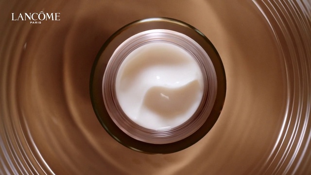 Video Reference: Brown, Automotive tire, Automotive lighting, Automotive design, Motor vehicle, Alloy wheel, Wood, Drinkware, Audio equipment, Rim