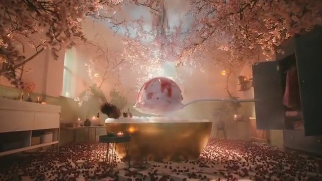 Video Reference: Atmosphere, World, Light, Atmospheric phenomenon, Tree, Snow, Landmark, Entertainment, Midnight, Holiday