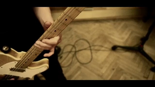 Video Reference: Musical instrument, Guitar, Musician, String instrument, Musical instrument accessory, String instrument accessory, Guitar accessory, Human body, Wood, Guitarist