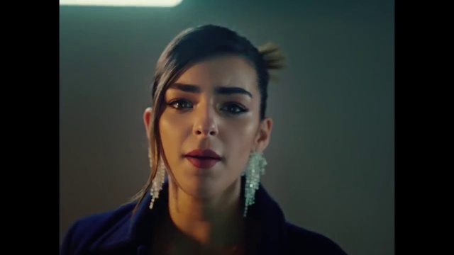 Video Reference: Forehead, Lip, Eyelash, Flash photography, Jaw, Ear, Gesture, Iris, Lipstick, Black hair