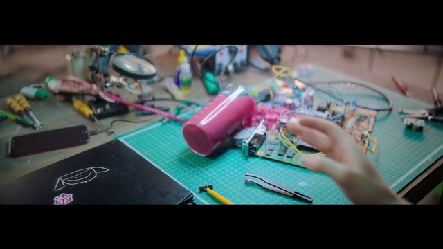 Video Reference: Purple, Finger, Pink, Violet, Nail, Artist, Magenta, Art, Engineering, Fashion design