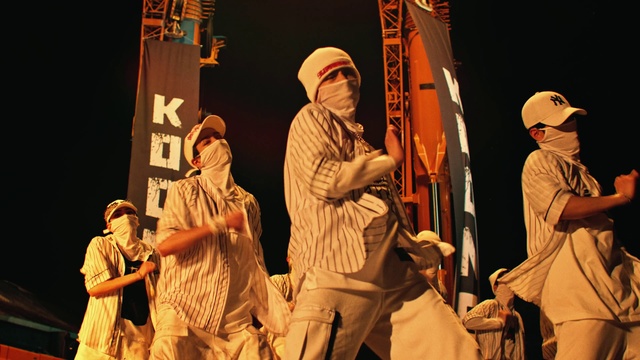 Video Reference: Fashion, Entertainment, Performing arts, Performance art, Event, Stage, Music, Drama, Performance, Acting