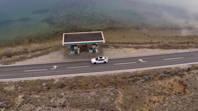 Video Reference: Tire, Wheel, Vehicle, Ecoregion, Car, Road surface, Truck, Asphalt, Mode of transport, Motor vehicle