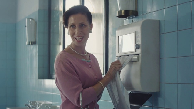 Video Reference: Smile, Shoulder, Sleeve, Gesture, Fashion design, Waist, White-collar worker, Room, Elbow, Event