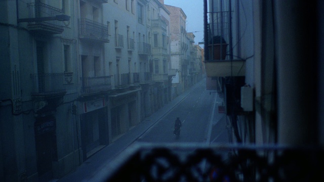 Video Reference: Window, Building, Sky, Grey, Atmospheric phenomenon, Road surface, Tints and shades, House, City, Facade