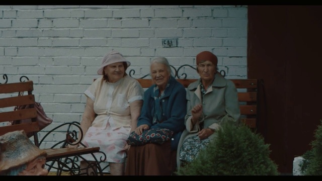 Video Reference: Hat, Sun hat, Chair, Plant, Event, Vintage clothing, Fedora, Smile, Fun, Sitting
