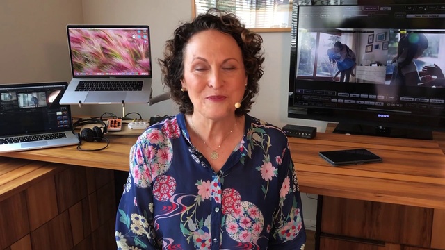 Video Reference: Furniture, Smile, Organ, Output device, Television set, Iris, Computer monitor, Table, Home appliance, Desktop computer