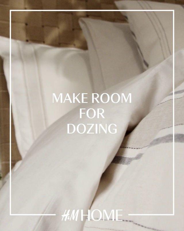 Video Reference: Sleeve, Comfort, Curtain, Font, Automotive design, Formal wear, Linens, Fashion accessory, Waist, Pattern