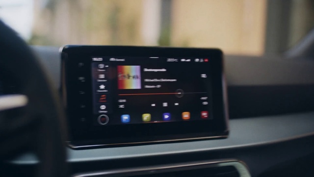 Video Reference: Portable communications device, Automotive design, Mobile device, Communication Device, Vehicle, Telephony, Personal luxury car, Gadget, Car, Audio equipment