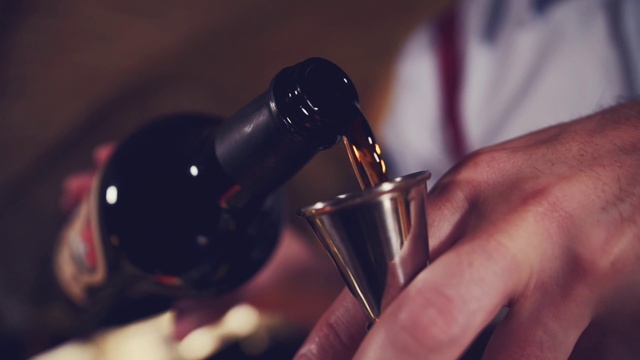 Video Reference: Hand, Drinkware, Tableware, Barware, Fluid, Bottle, Gesture, Wine, Finger, Drink