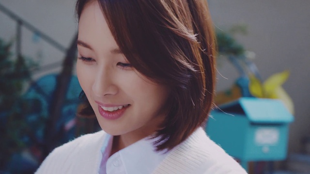 Video Reference: Nose, Smile, Skin, Lip, Eyebrow, Eyelash, Jaw, Dress, Neck, Flash photography