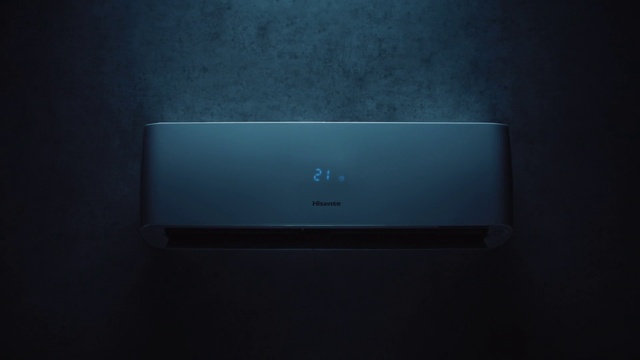 Video Reference: Laptop, Personal computer, Gadget, Flat panel display, Electric blue, Netbook, Communication Device, Multimedia, Display device, Computer