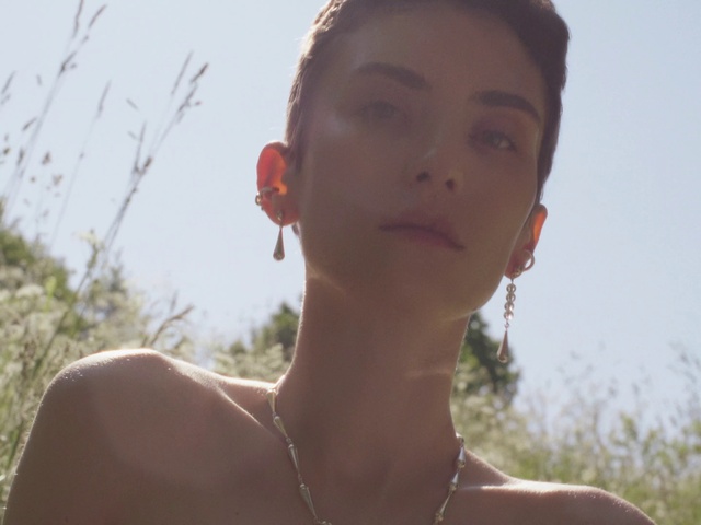 Video Reference: Nose, Hair, Skin, Lip, Chin, Sky, Eyebrow, Eyelash, Flash photography, Jaw