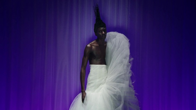 Video Reference: Purple, Blue, Dance, Choreography, Gown, Fashion design, Performing arts, Costume design, Haute couture, Formal wear