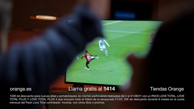 Video Reference: Terrestrial plant, Player, Football, Font, Gadget, Display device, Competition event, Championship, Tournament, Sports