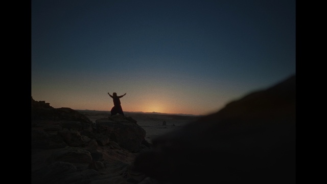 Video Reference: Sky, Atmosphere, Cloud, Flash photography, Mountain, Afterglow, Dusk, Terrain, Sunrise, Red sky at morning