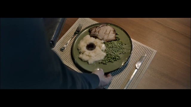 Video Reference: Food, Dishware, Tableware, Ingredient, Recipe, Plate, Fork, Serveware, Doughnut, Bagel