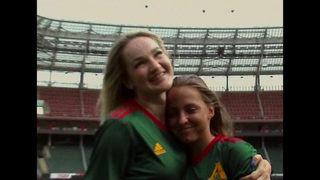 Video Reference: Smile, Sports uniform, Gesture, Fun, Happy, Soccer, Player, Travel, Event, T-shirt